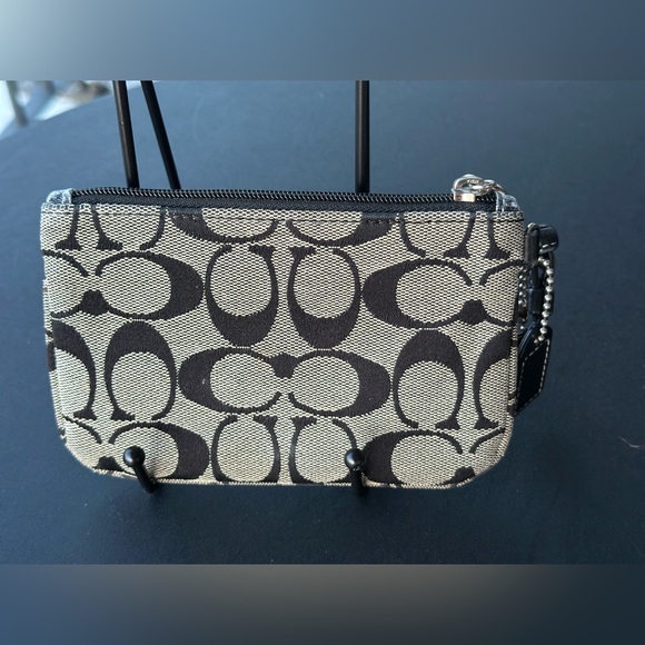 Coach wristlet black & gray with C logo pattern good used condition - Picture 3 of 9